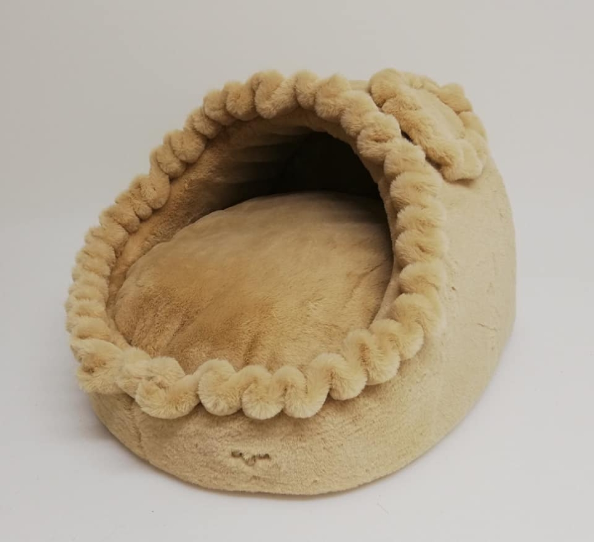 IGLOO ALL PLUCHE BEIG Medidas: 50 x 50 cm.
