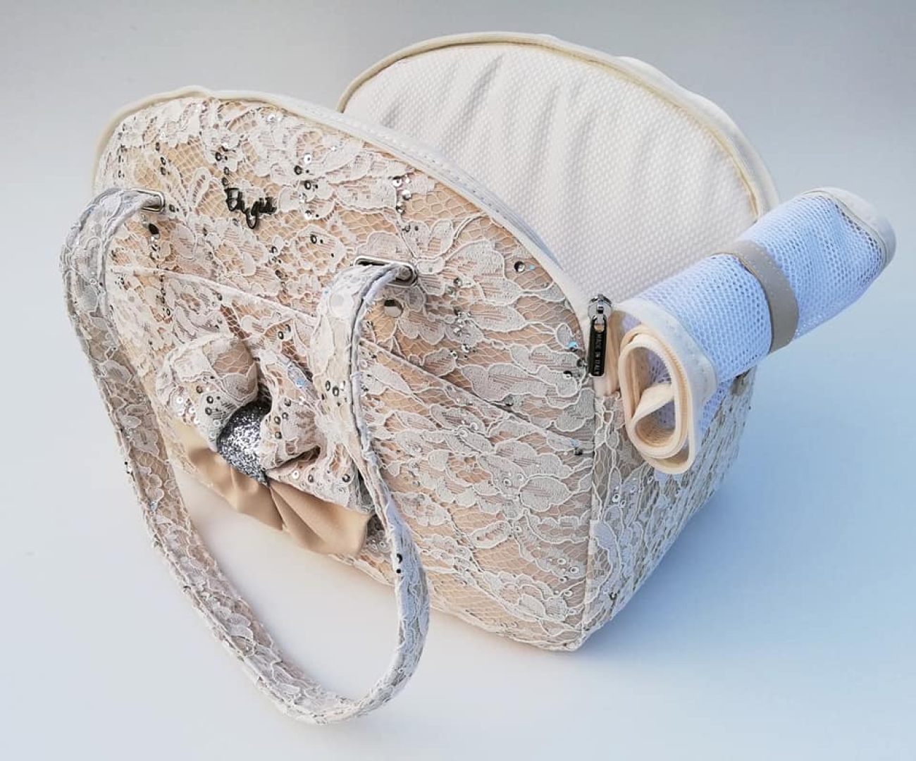 Mistery Bag Paylette Cream Medidas: 36 x 30 x 21 cm.